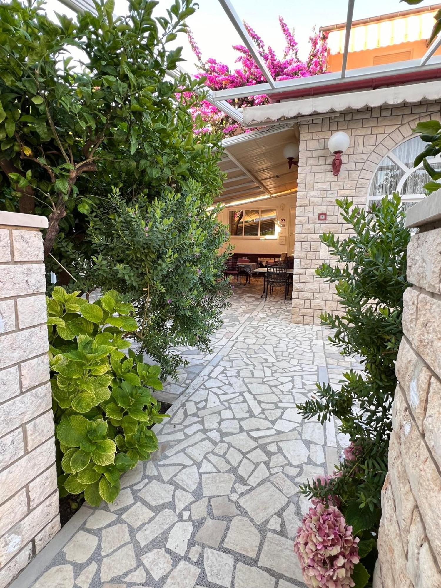 Bed&Breakfast Rab Palit Exterior foto